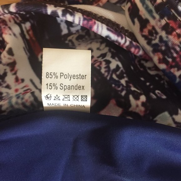 Red/White/Blue Abstract Floral Print Top Tankini Size XXL Solid Navy Blue Bottom - Picture 9 of 12